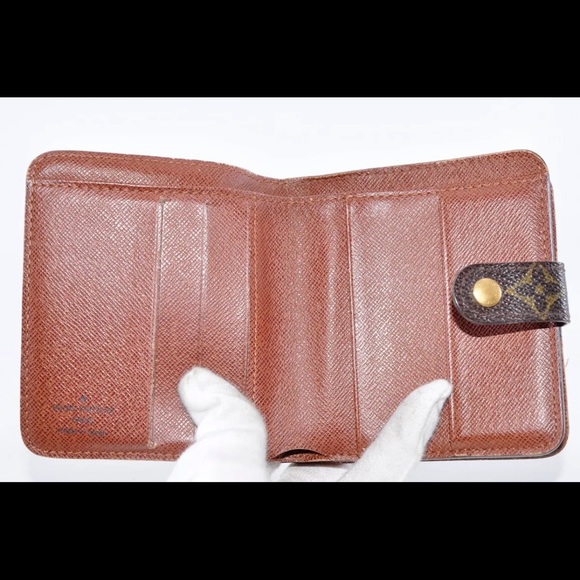 Louis Vuitton Compact Zip Wallet - Picture 7 of 9